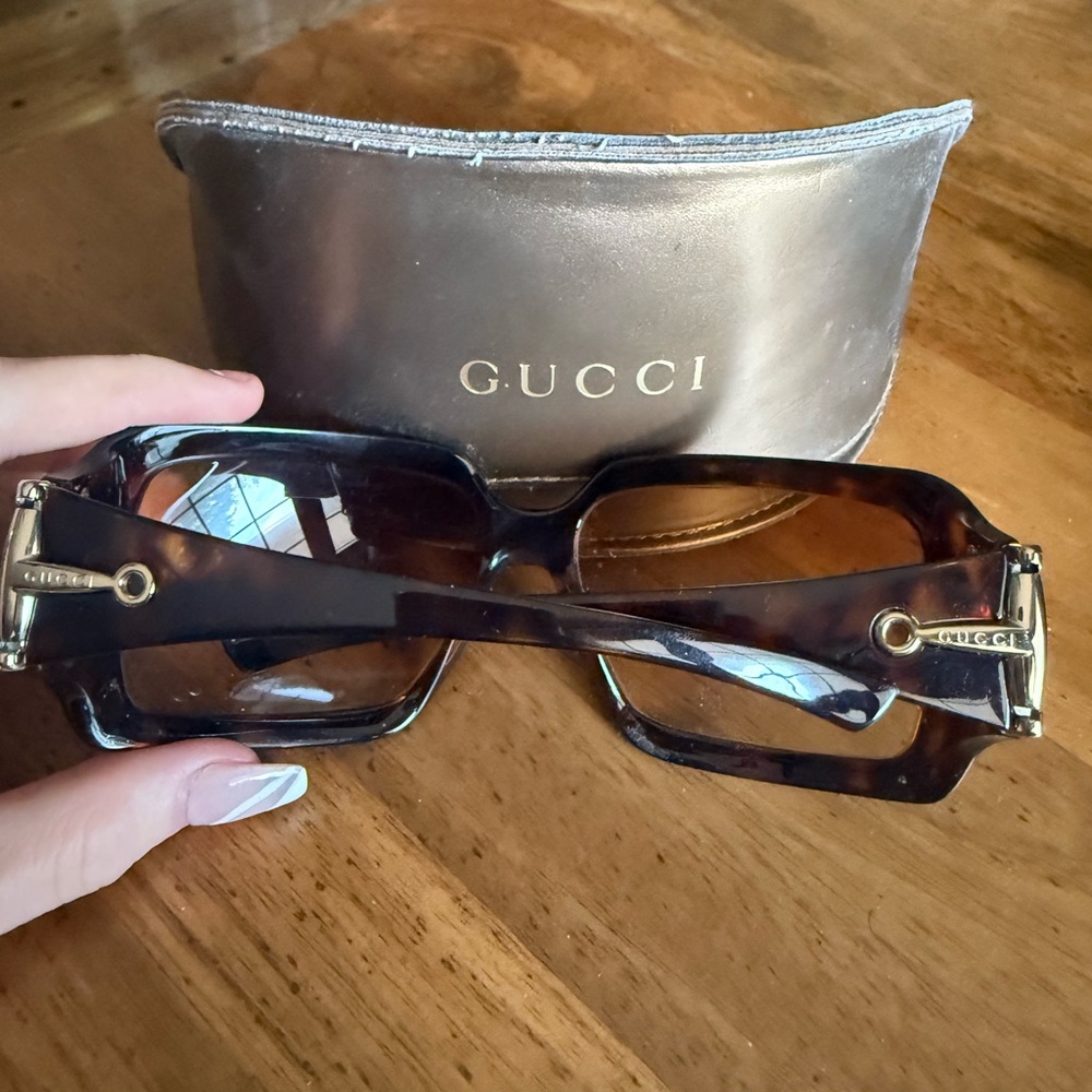 Gucci GG 2562/S Horsebit Sunglasses.